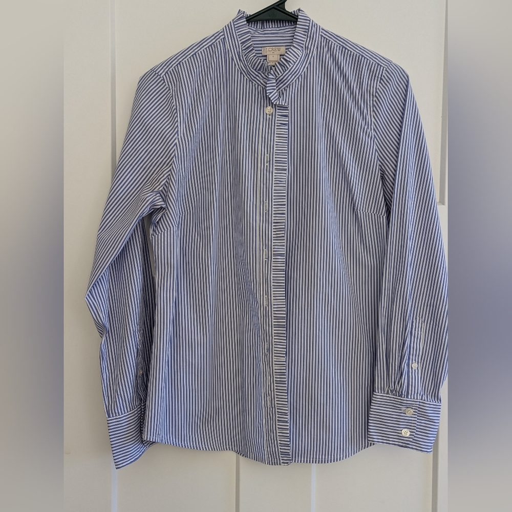 Ladies J. Crew Ruffled Collar Button Up Blouse Size Small